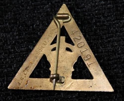 1916 Dated On War Service Badge