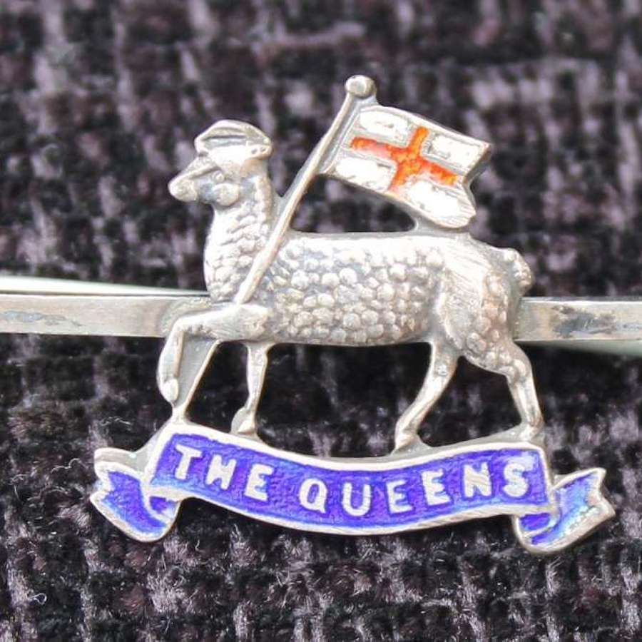 Queen's Regiment Sweetheart Badge