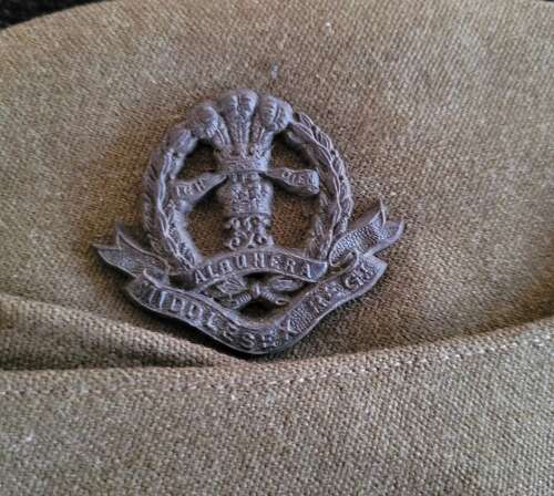 Middlesex Regiment Officers Beret And Forage Cap