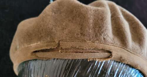 Middlesex Regiment Officers Beret And Forage Cap