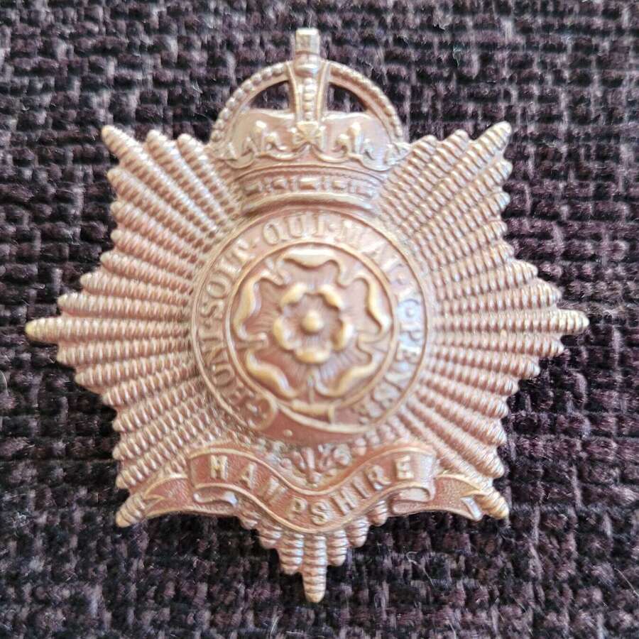 Hampshire Regiment Officers Cap Badge